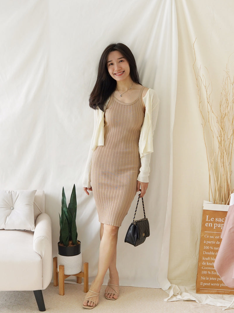 RIBBED KNIT BODYCON DRESS