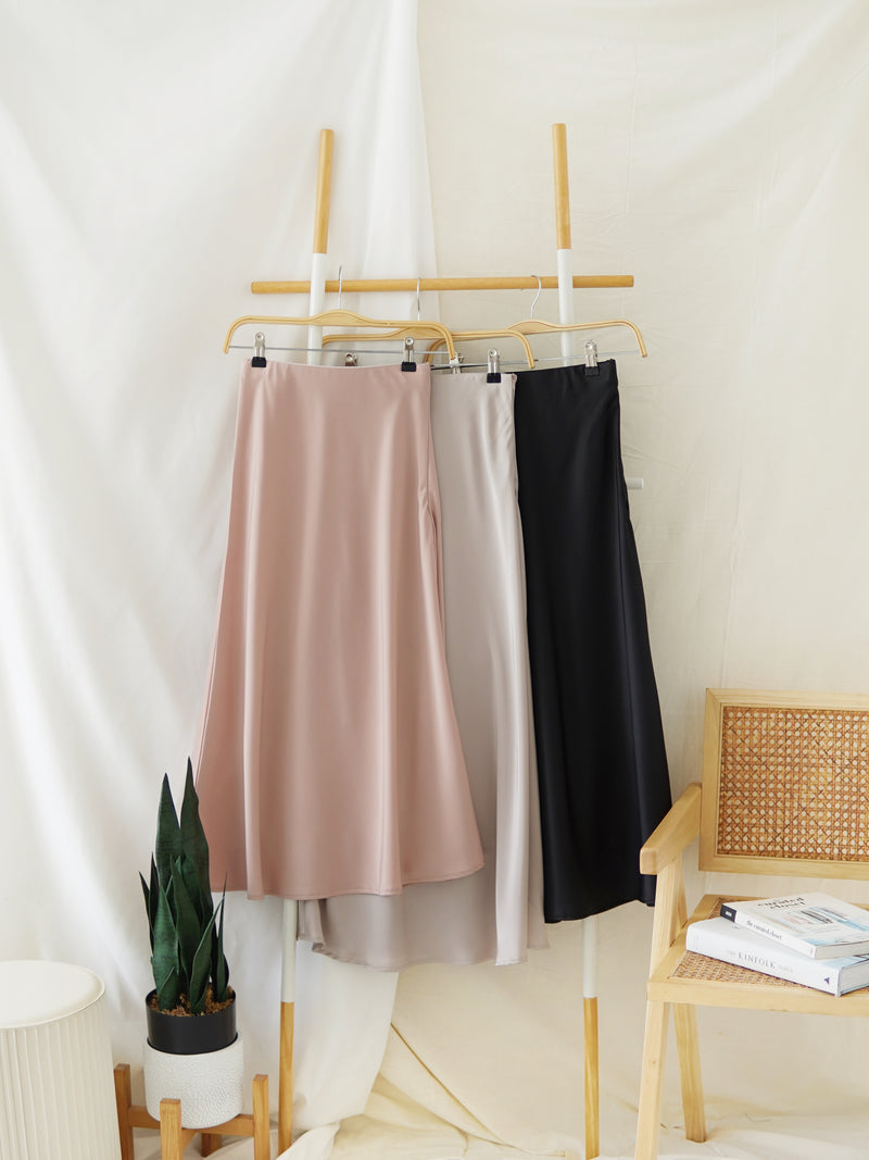 ANDREA SATIN MERMAID SKIRT