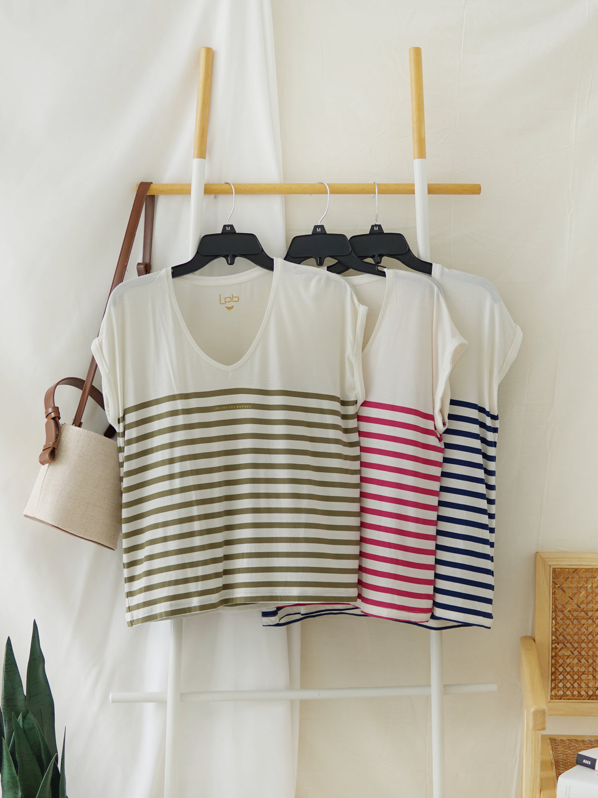 LPB STRIPE V NECK TOP